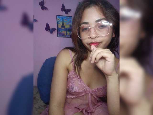 Ashlii live cam on BongaCams