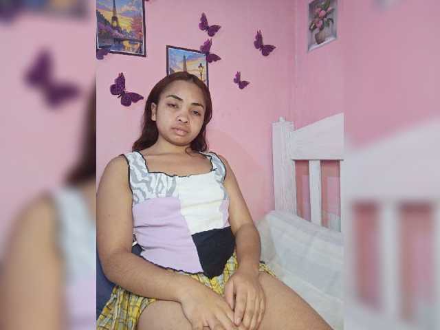 Ashlii live cam on BongaCams