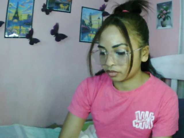 Ashlii live cam on BongaCams