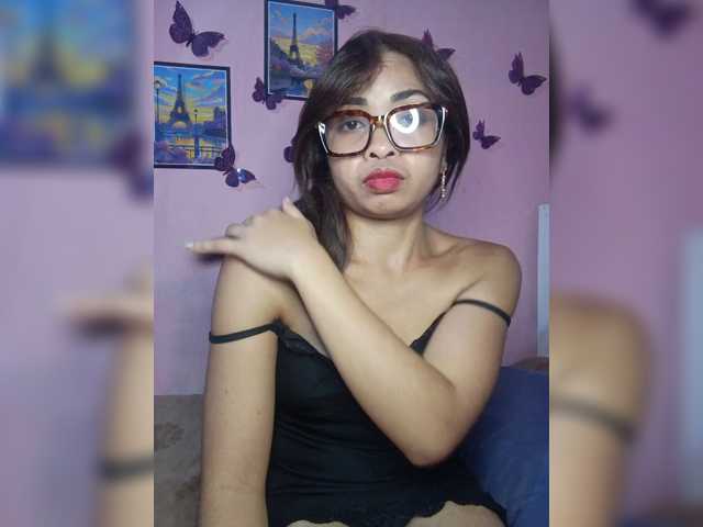 Ashlii live cam on BongaCams