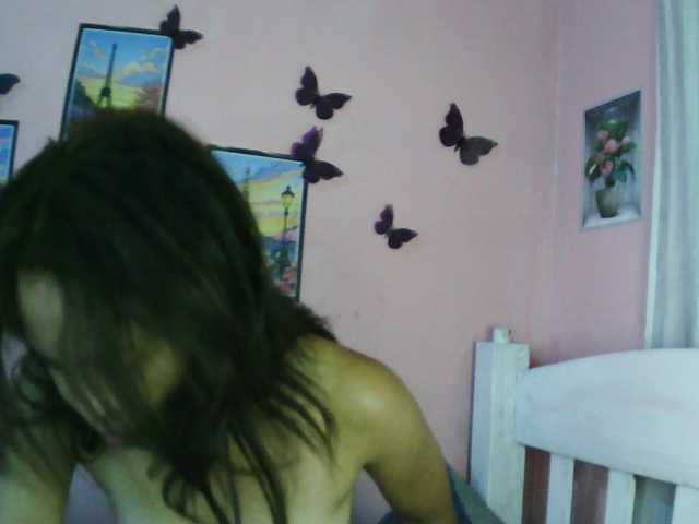 Ashlii live cam on BongaCams