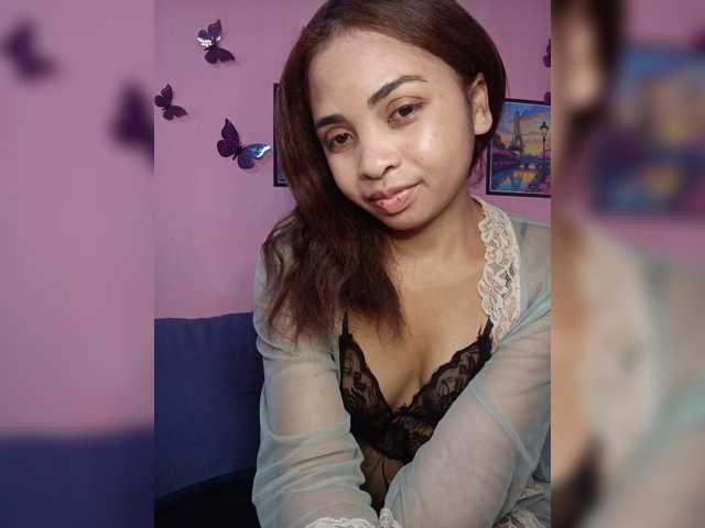 Ashlii live cam preview