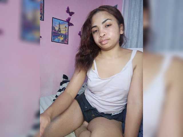 Ashlii live cam on BongaCams