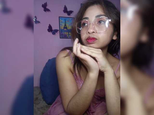 Ashlii live cam on BongaCams