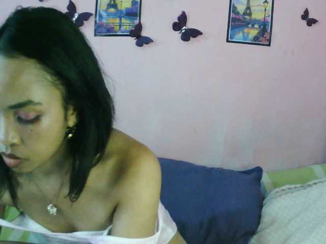 Ashlii live cam on BongaCams