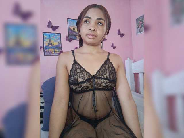 Ashlii live cam preview