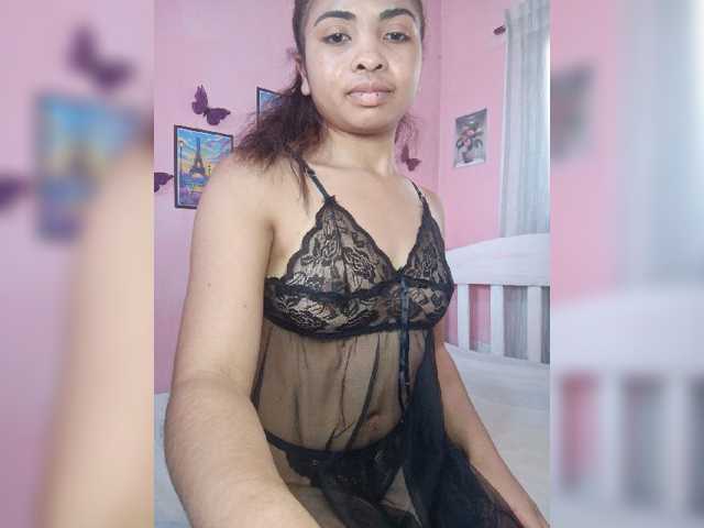 Ashlii live cam preview