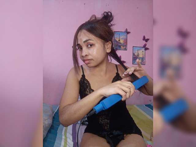 Ashlii live cam on BongaCams