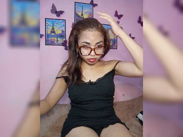 Ashlii live cam on BongaCams