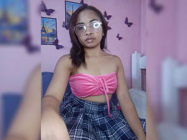 Ashlii live cam on BongaCams