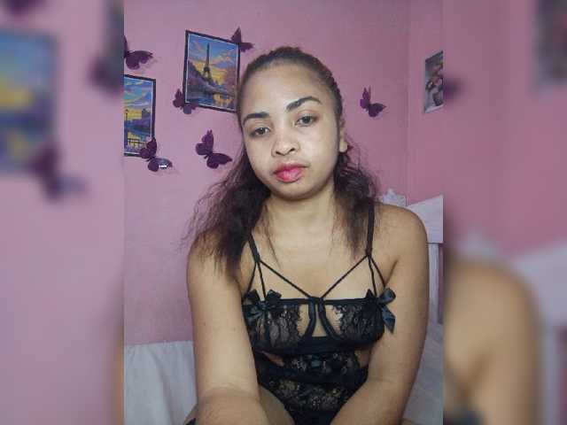 Ashlii live cam on BongaCams