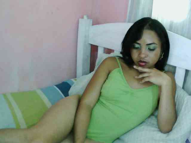 Ashlii Live Webcam on BongaCams