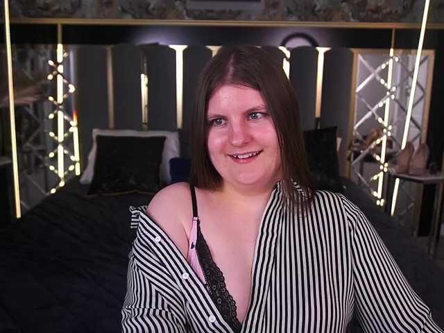 CassandraGoldd live cam on BongaCams
