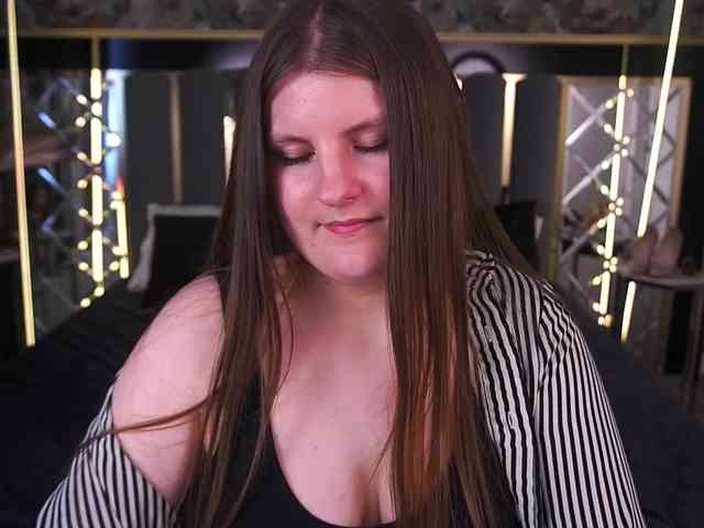 CassandraGoldd webcam