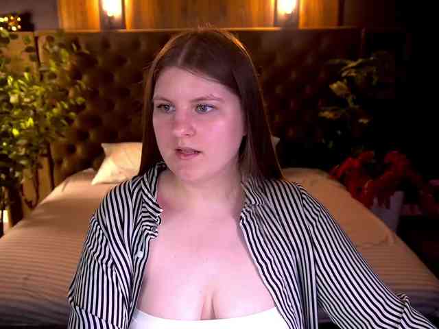 CassandraGoldd webcam