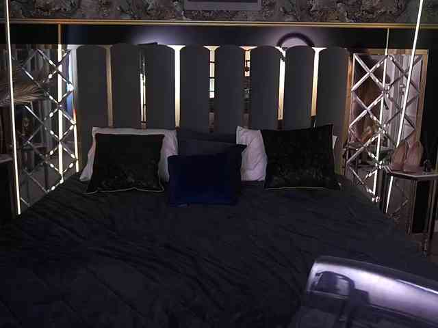 CassandraGoldd webcam