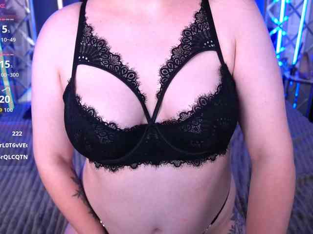 CassandraGoldd webcam