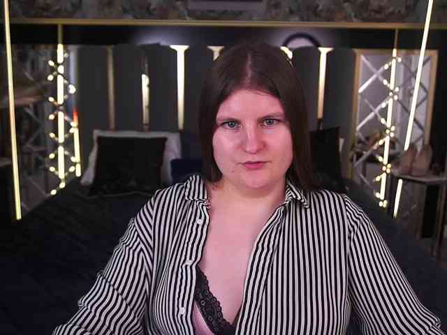 CassandraGoldd webcam