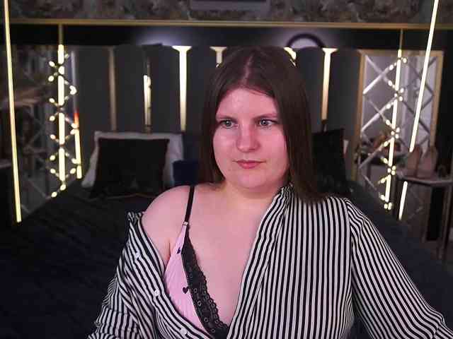 CassandraGoldd webcam