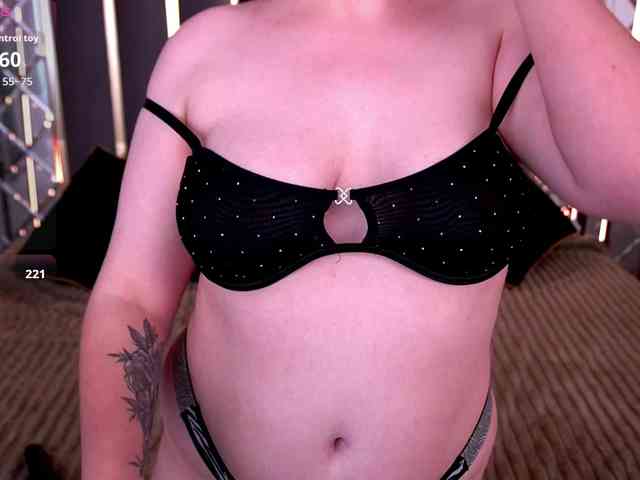 CassandraGoldd webcam
