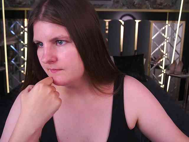 cassandragoldd's live room