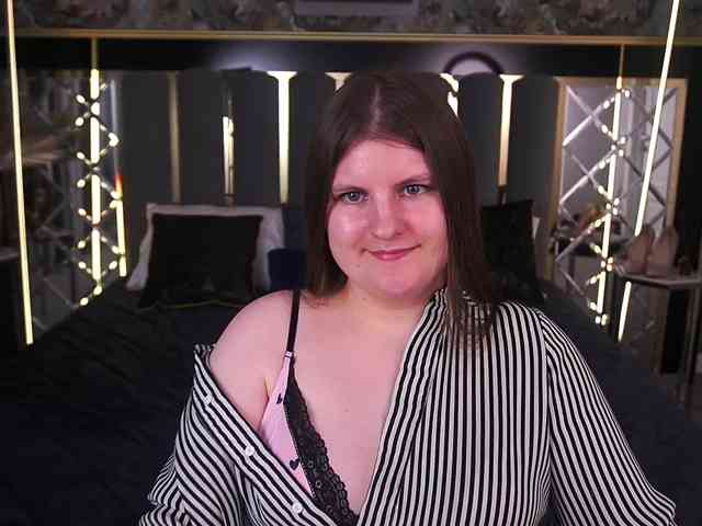 CassandraGoldd webcam