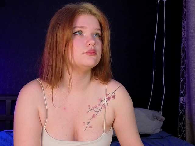 KissShine live cam on BongaCams