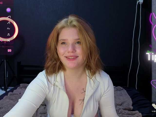 KissShine live cam on BongaCams