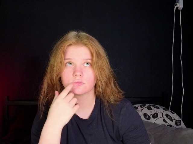 KissShine live cam on BongaCams