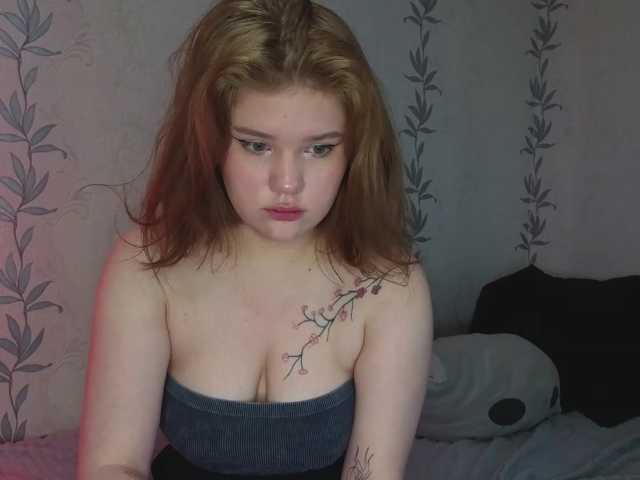 KissShine live cam on BongaCams