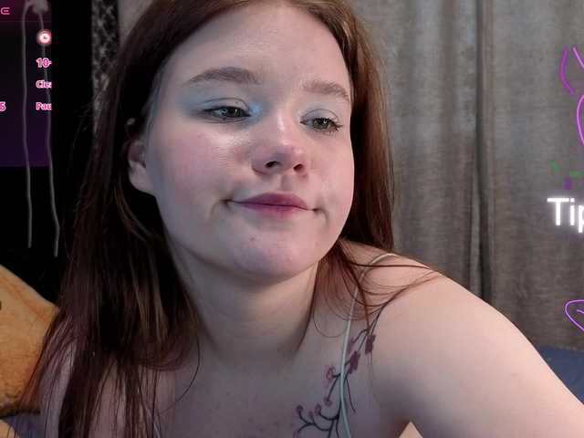 KissShine live cam on BongaCams
