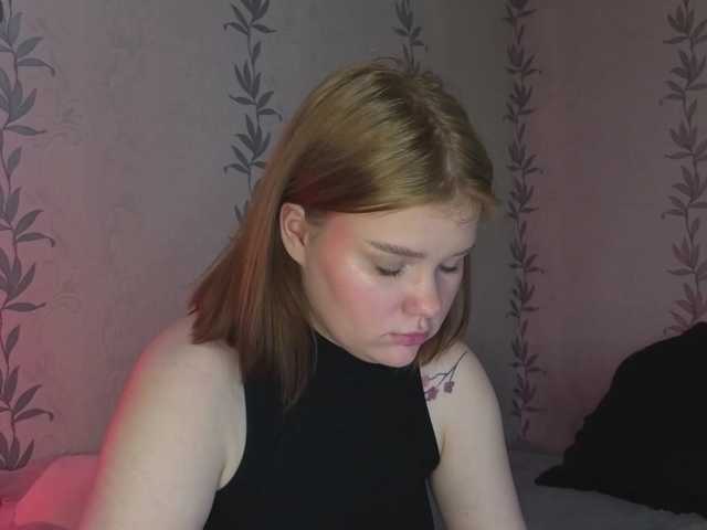 KissShine live cam on BongaCams