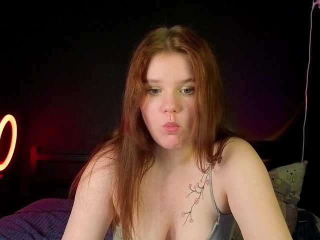KissShine live cam on BongaCams