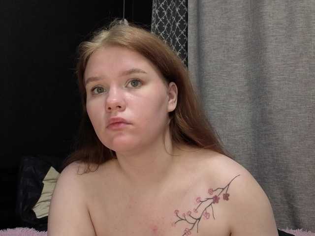 KissShine live cam on BongaCams