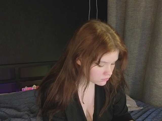KissShine live cam on BongaCams
