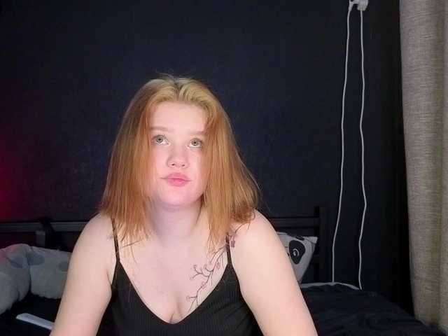 KissShine live cam on BongaCams