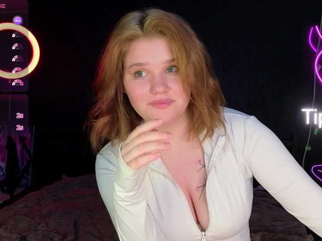 KissShine live cam on BongaCams