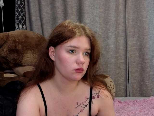 KissShine live cam on BongaCams