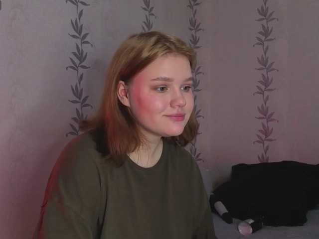 KissShine live cam on BongaCams