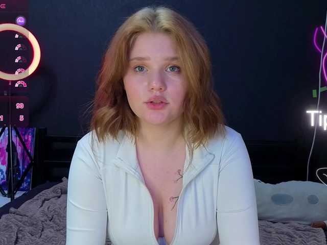 KissShine live cam on BongaCams