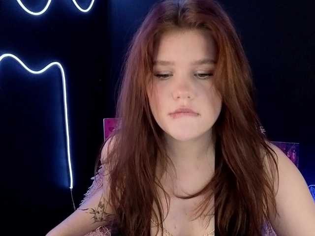 KissShine live cam on BongaCams
