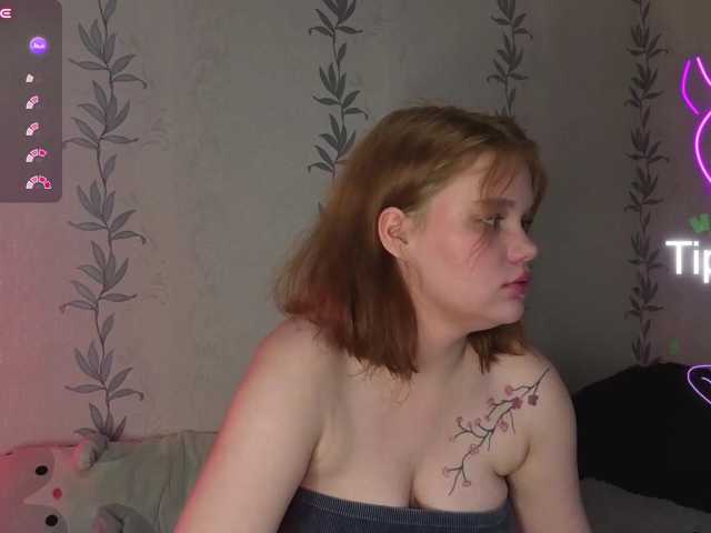 KissShine live cam on BongaCams