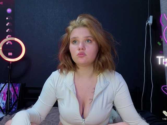 KissShine live cam on BongaCams