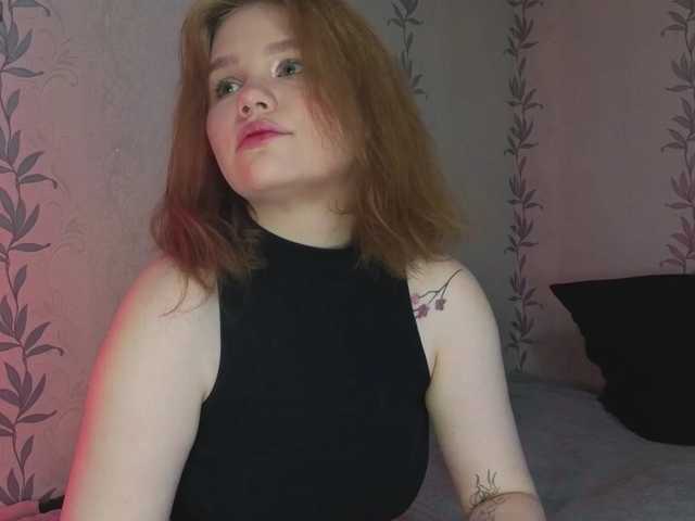 KissShine live cam on BongaCams
