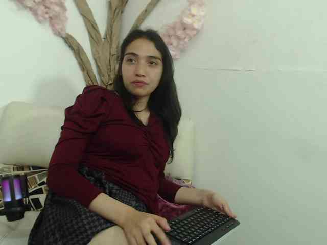 Mia-vance webcam