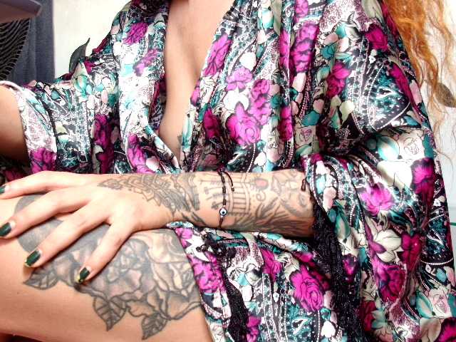 gingerfox live cam on BongaCams