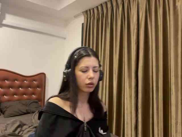 wavy_nights's live room
