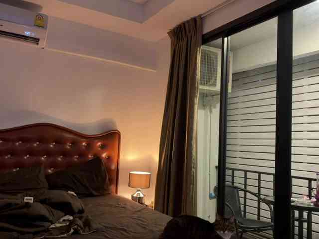 wavy_nights webcam