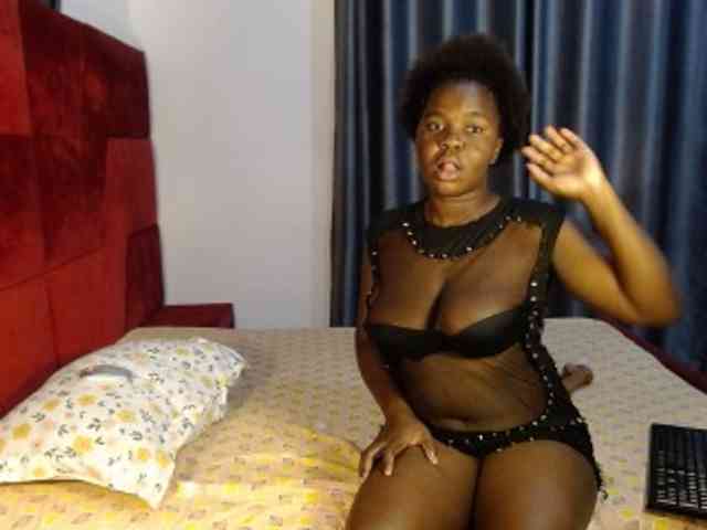 Amoraskye Live Webcam on BongaCams