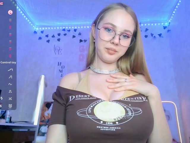 ViviVivienne live cam on BongaCams